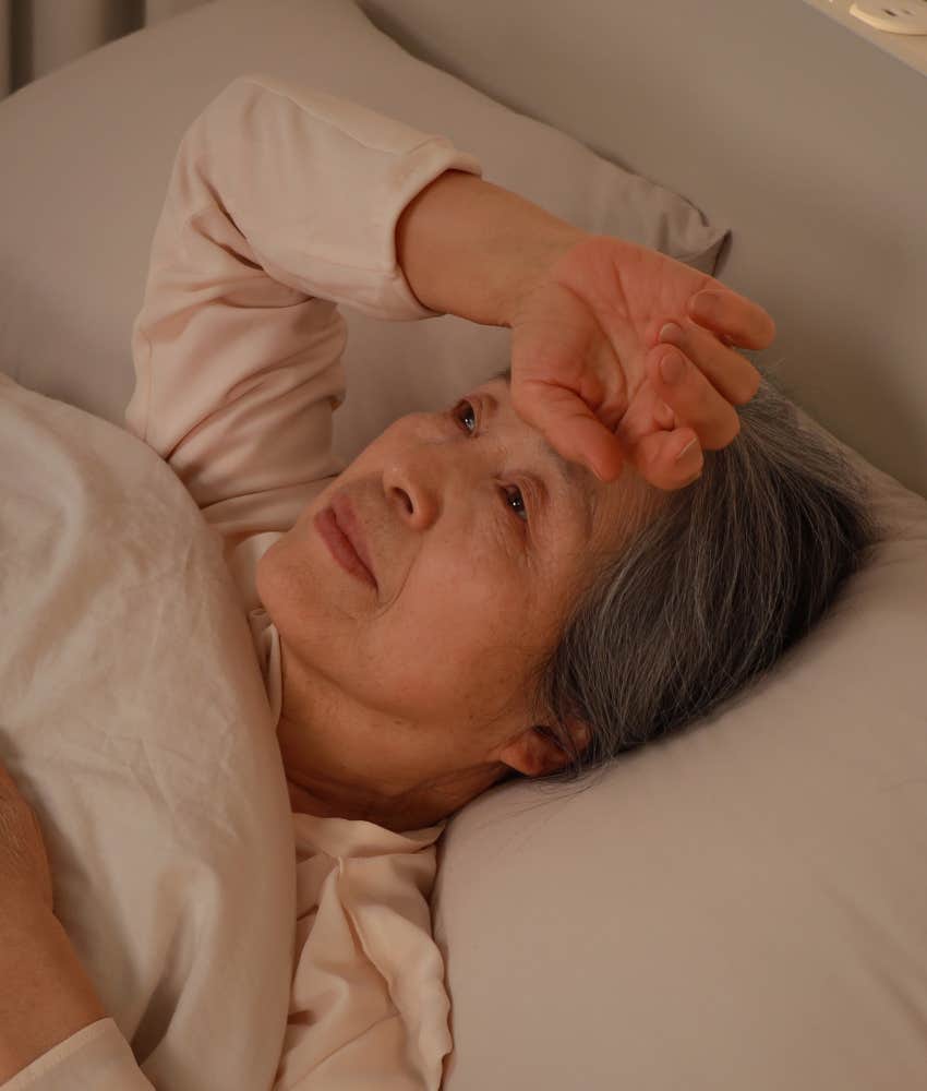 Older woman tries to sleep for clear thinking