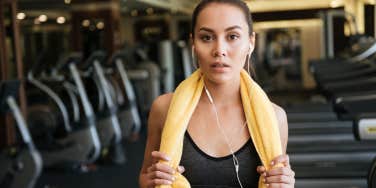 The 3-Minute Exercise That'll De-Escalate Any Stressful Situation Girl at gym