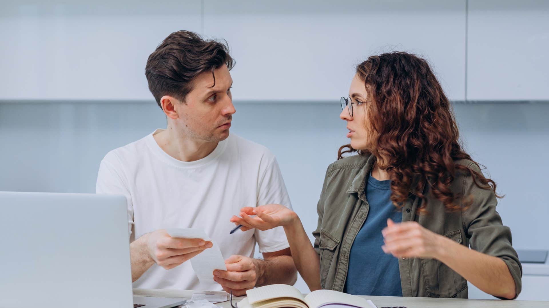 woman with zero morals saying sorry you feel that way