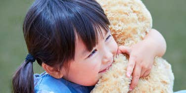 The Art Of Raising Good Humans: Lessons About Love That'll Help Your Kids Avoid Years Of Heartache Kid learns lessons on love.